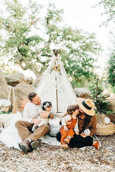 Adorable Southern California Boho Holiday Session Teepee Photo Shoot Mini Sessions, Boho Christmas Outfit, Boho Photo Session, Teepee Photography, Christmas Outfit Kids, Boho Family Photos, Lace Teepee, Easter Minis, Boho Baby Romper