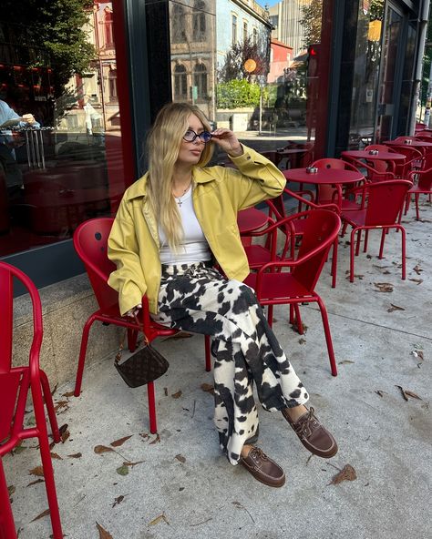 excited about the cow print🐄 do you like this trend?☺️ pants @pullandbear jacket @peppermayo shoes @bershka #bershkastyle #pullandbearcommunity #pullandbear #bershka Cow Print Outfit, Trend Pants, The Cow, Cow Print, Cow, Casual Outfits, Fall Winter, Pants, How To Wear