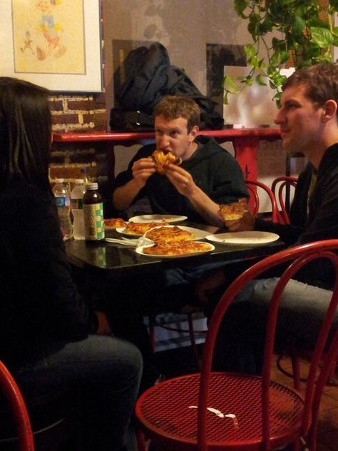 Mark sinks his teeth into some thick pizza Pizza Subs, Jesse Eisenberg, Marky Mark, Billion Dollars, Cambridge Ma, People Watching, Mark Zuckerberg, Eating Food, Chicken And Rice