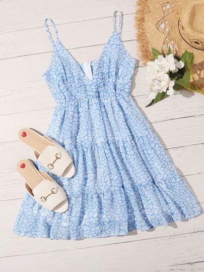 Search blue floral dress | SHEIN USA Mode Pastel, 여자 패션, Cute Summer Outfits, Ditsy Floral, Teen Fashion Outfits, Looks Vintage, Cami Dress, Cute Casual Outfits, Teen Fashion