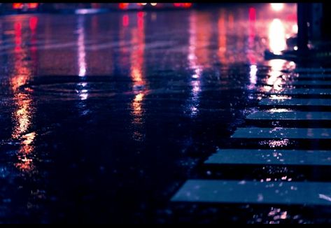 Rainy Night, Street Lights, Cinematic Photography, Alam Yang Indah, Night Aesthetic, Aesthetic Images, Urban Landscape, Night Photography, Photography Inspo