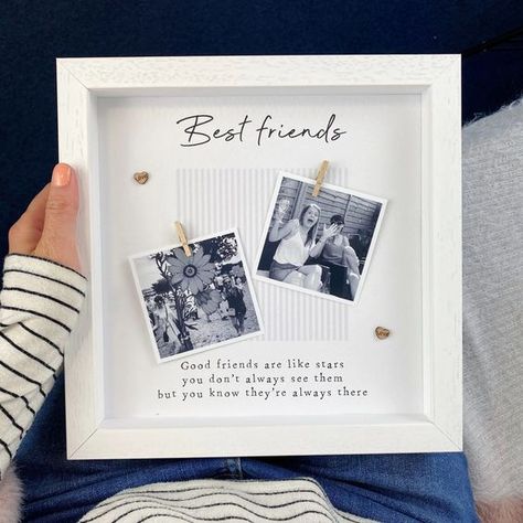 Personalized photo frame Best Friend Photo Frame, Friends Photo Frame, Friends Frame, Photo Frame Diy, Diy Step, Good Friends Are Like Stars, Scrabble Frame, Photo Collage Gift, Birthday Photo Frame