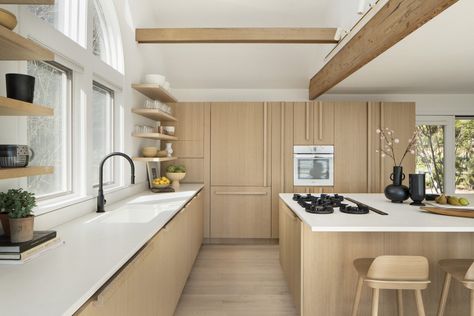 Nyack New York house renovation by Stewart Schafer — Stewart-Schäfer White Oak Kitchen Cabinets, Nyack New York, White Oak Kitchen, Japandi Interior Design, 80s Home, Japandi Design, Oak Kitchen Cabinets, California Modern, Japandi Interior