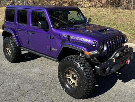 Jeep Wrangler Unlimited JL Rubicon 392 Reign Purple Special Edition Purple Jeep Wrangler, Jeep Wrangler Colors, Purple Jeep, Green Jeep, Jeep Jl, Cool Jeeps, Jeep Rubicon, Jeep Stuff, 4x4 Off Road