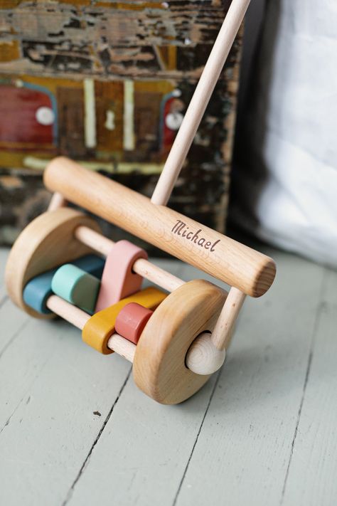 Wooden educational toys