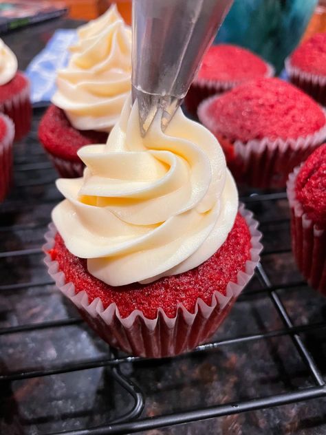 The Best Cream Cheese Frosting The Best Cream Cheese Frosting, Best Cream Cheese Frosting, Homemade Cupcake Recipes, Butter Cream Frosting, Cream Cheese Frosting Cake, Two Layer Cakes, Butter Pecan Cake, Cupcakes With Cream Cheese Frosting, Hummingbird Cake