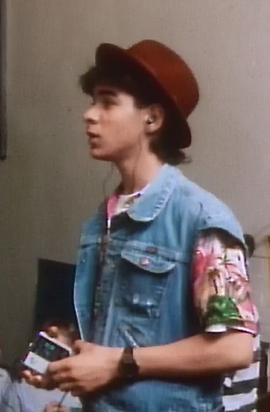 Denim vest Joey Jeremiah Joey Jeremiah, Jimmy Brooks Degrassi, Degrassi Fashion, Jay And Manny Degrassi, Degrassi High, Degrassi Junior High, Degrassi Cast, Degrassi The Next Generation Memes, Junior High