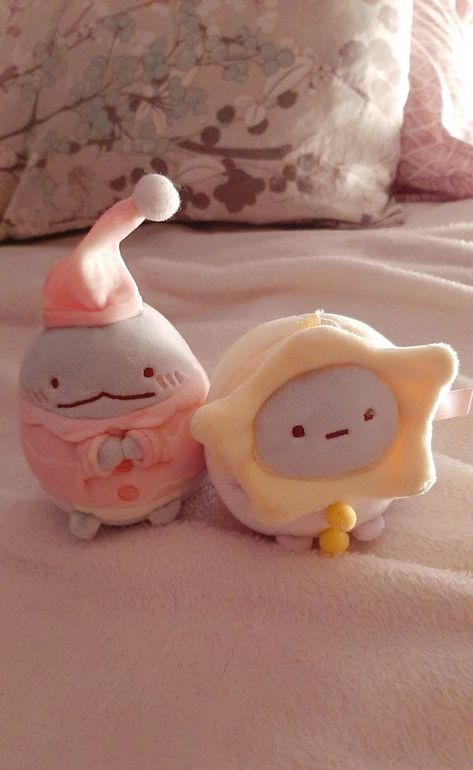 Sumikko Gurashi Plushies with nightwear in cute background sleepy pinkish pink blueish blue purpleish purple kawaii plushies Sumikko Gurashi Plushies, Summiko Gurashi Plushies, Sumikko Gurashi Plush, Summiko Gurashi, Sumiko Gurashi, Duos Icons, Kawaii Toys, Sumikko Gurashi, Elephant Plush