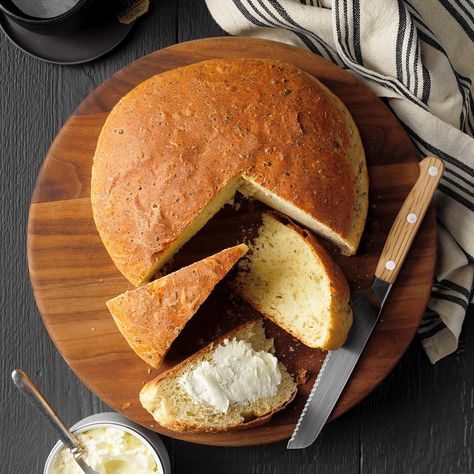 Dill Bread Dilly Bread Recipe, Dill Bread Recipe, Dilly Bread, Dill Bread, Cottage Cheese Bread, Hawaiian Sweet Breads, Savory Breads, Cheese Bread Recipe, Artisan Breads