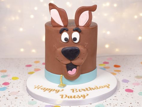 Scooby Doo Cookies, Scooby Birthday Cake, Scooby Doo Cake Ideas, Scooby Doo Birthday Party Ideas Cake, Scooby Doo Sheet Cake, Brown Fondant, Scooby Doo Smash Cake, Scooby Snack Cupcakes, Scooby Doo Birthday Cake