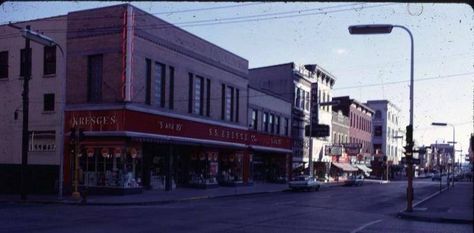 Kresges 8th and Main Dubuque Circa 1960s Fond Du Lac Wisconsin, Dubuque Iowa, Atlanta City, Vintage Atlanta, Centennial Park, Century City, Vintage Los Angeles, Funny Wallpaper, Vintage Color