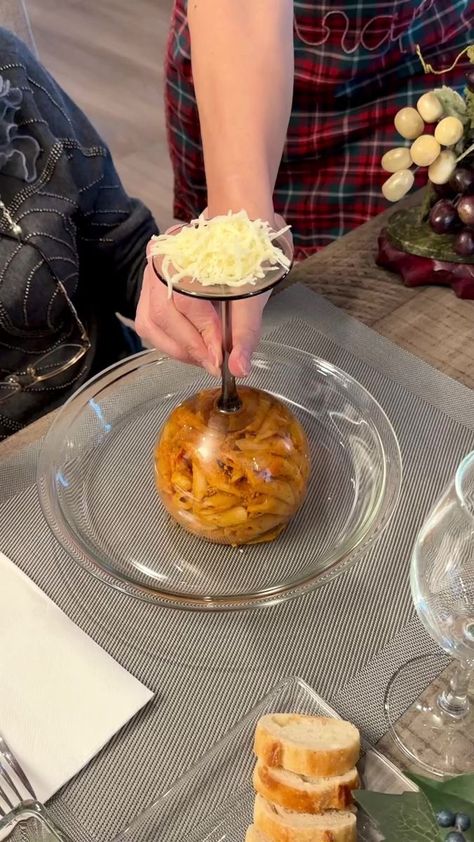 New way to serve Pasta with an upside down Wine Glass | The Tus House | The Tus House · Original audio Pasta Presentation, Glass Restaurant, Pasta Night, Fun Foods, Cheese Pasta, Wine Cups, Food Presentation, Italian Food, Photo Inspo