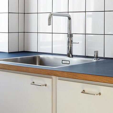 STILLARK 💙 | We love how this tapware combines functionality and elegant design. A quooker from @quookerdanmark gives you boiling water straight from… | Instagram Sustainable Kitchen, Kitchen Taps, Boiling Water, Danish Design, Kitchen Inspirations, Flush Mount, Work Space, Elegant Design, Architects