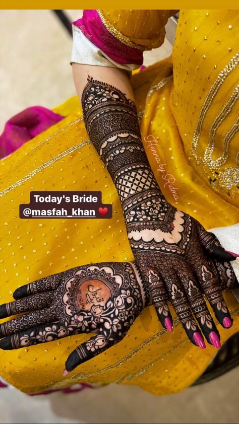 Mehedi Design Front Hand Bridal, Beautiful Bridal Mehndi Designs, Dulhan Mehndi Designs Simple, Wedding Henna Designs Brides Simple, Bridle Mehndi Design, Muslim Bridal Mehndi Designs Unique, Mahendi Designs Latest Back Hand, Bridal Mehndi Designs Simple, Mehndi Design For Bridal