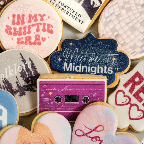 Embark on a delectable voyage through the illustrious career of Taylor Swift with our Taylor Swift Era Cookies. Each bite of Taylor sift themed cookies is a celebration of her iconic music, meticulously crafted into 12 sugar shortbread cookies featuring various shapes – circles, hearts, rectangles, brackets, and squares – adorned with the artwork of her diverse album covers. Taylor Swift Album themed cookies: Immerse yourself in the visual and auditory feast as you savor each cookie, adorned wit Album Covers Taylor Swift, Taylor Swift Cookies, Sugar Shortbread Cookies, Taylor Sift, Trending Desserts, Cookies Decoration, Ours Taylor Swift, Cake Lettering, Cupcake Photos