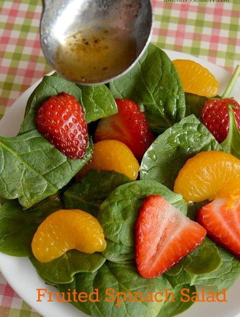 Spinach Salad With Strawberries, Salad With Strawberries, Tart Fruit, Mandarin Orange Salad, Quick Healthy Lunch, Individual Salads, Fruit Strawberry, Mandarin Oranges, Fruit Salads