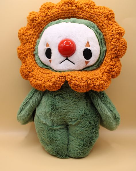 🌷IN SPRING🌷 Flower Clown Kids are now live and up for adoption in the shop now🌷✨ #stuffedserotonin #flowerclown #clowncore #clownplush #plushartist #plushmaker #flowerplush Clayface Plushies, Stuffed Animal Art, Stuffy Toys, Clown Style, Clown Plush, Plush Diy, Clown Stuff, Lps Toys, Doll Plushies