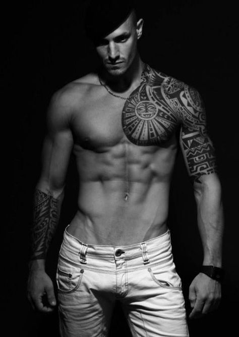 General Style - Don't like the chest plate shape as much as the other one Ta Moko Tattoo, Tattoo Ideas For Guys, Tattoo Homme, Tatto Boys, Filipino Tattoos, Type Tattoo, Samoan Tattoo, Cool Tattoos For Guys, Weird Tattoos