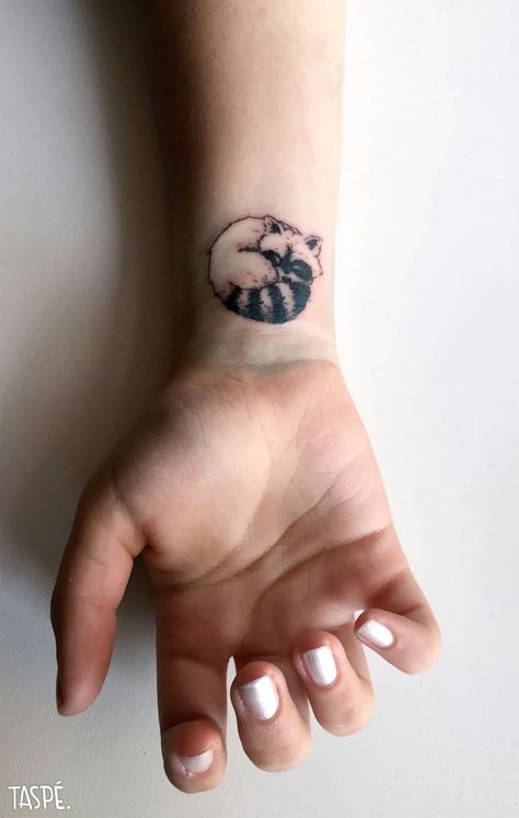 Small Raccoon Tattoo Simple, Racoon Tattoo Simple, Raccoon Tattoos, Racoon Tattoo, Fist Tattoo, Raccoon Tattoo, Minimalist Tattoo Meaning, Tato Dengan Makna, Tato Minimal