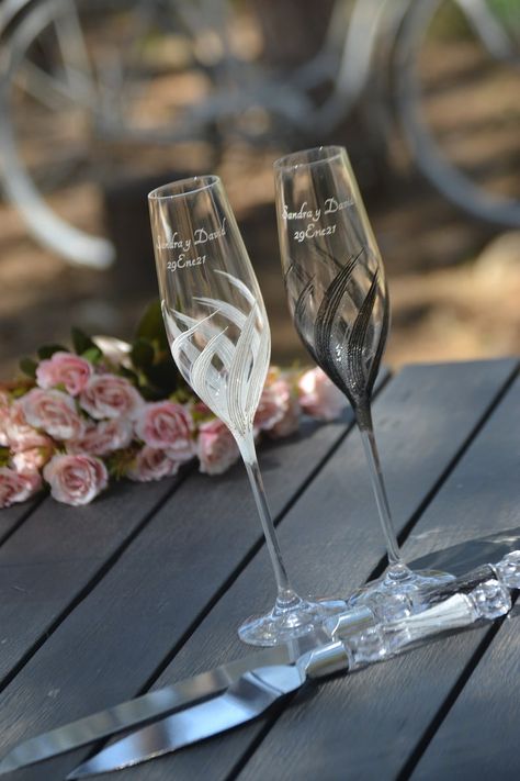 Gift For Bride And Groom, Wedding Champagne Glasses, Cake Serving Set, Cake Serving, Wedding Flutes, Toasting Glasses, Dusty Rose Wedding, Toasting Flutes, Cake Knife