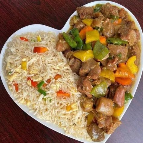 African Recipes Nigerian Food, Amazing Food Platters, Favorite Recipes Dinner, Cooking Recipes Healthy, Tasty Recipes Videos, Healthy Food Dishes, Healthy Homemade Recipes, Healthy Food Motivation, Food O