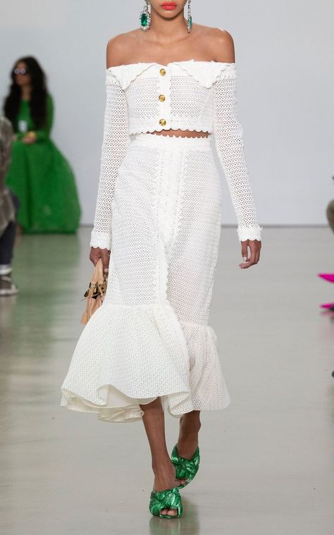 Knitwear Trends, Elegant Feminine, Spring Summer 2022, Spring Fashion Trends, Giambattista Valli, Everyday Dresses, High Fashion Street Style, Mode Inspiration, Summer 2022