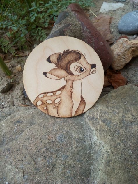 Woodburning Patterns Free Printable, Wood Burn Designs, Wood Slices, Wood Burning, Pyrography, Woodland Animals, Walt Disney, Art Inspo, Pokemon