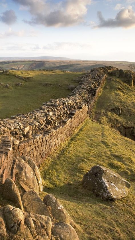 Solway Firth, Border Walls, Emperor Hadrian, Roman Wall, Hadrian’s Wall, Hadrian's Wall, Roman Britain, Hadrians Wall, Jaime Lannister