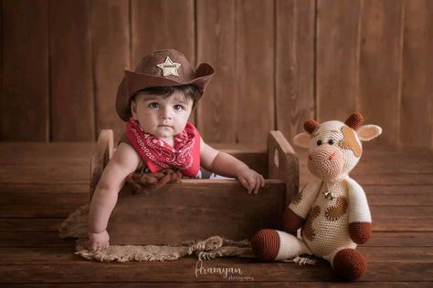 Boys Cowboy Costume, Cowboy Photoshoot, Baby Boy Cowboy, Photoshoot Boy, Baby Photo Shoot, Sitter Sessions, Bat Costume, Cowboy Baby, Cowboy Costume