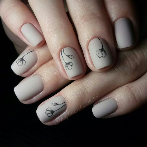 5 Diseños de uñas para intentar al menos una vez en la vida Stylish Nails Designs, Her Nails, Spring Nail Art, Pretty Nail Art, Neutral Nails, Pedicures, Manicure E Pedicure, Nail Polishes, Flower Nails