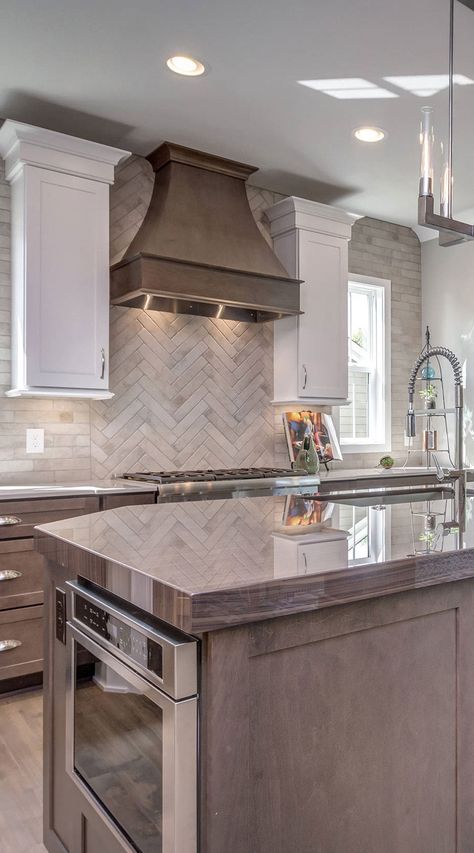 41+ Colorful Herringbone Backsplash Ideas - ( TRENDY ) - Backsplashes Herringbone Backsplash Kitchen, Herringbone Kitchen Backsplash, Trendy Backsplash, Farmhouse Colors, Backsplash Kitchen White Cabinets, Herringbone Kitchen, Brick Backsplash Kitchen, Trendy Kitchen Backsplash, Farmhouse Kitchen Backsplash