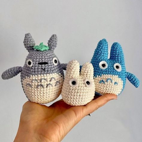 Totoro Crafts, Chibi Totoro, Sewing Stuffed Animals, Free Amigurumi Patterns, Amigurumi Free, Amigurumi Free Pattern, Crochet Patterns Amigurumi, Crochet Dolls, Crochet Fashion