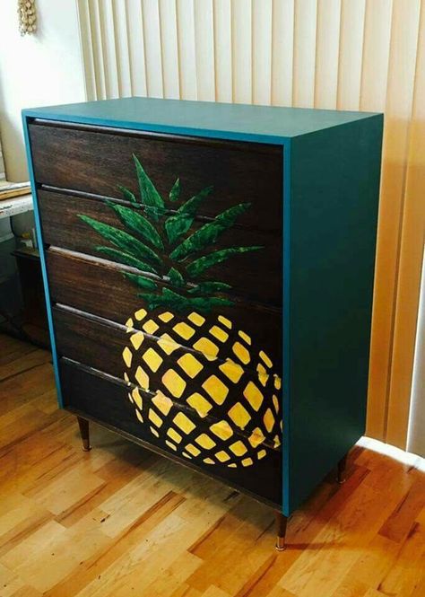 Pineapple dresser Pineapple Room, Do It Yourself Decoration, Pineapple Lovers, Summer Deco, Pineapple Decor, Seasonal Decorations, Style Deco, Decoration Inspiration, Decor Rustic