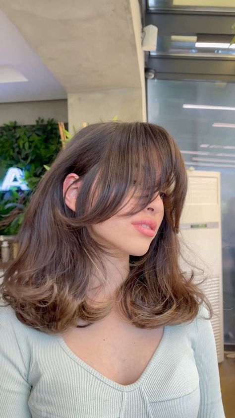 @mesutavsar on Instagram: “Curtain bangs✂️” Brown Hair Round Face Haircut, Medium Layers With Side Bangs, Curtain Bangs Till Chin, U Shape Haircut With Curtain Bangs, Medium Long Hair With Layers Straight, Short Curtain Bangs Side Part, Layered Long Bob Curtain Bangs, Curtain Bangs Short Forehead, Side Curtain Bangs Medium Hair