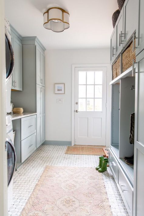 40 Amazing Laundry Room Floors You Will Love Easy To Clean Home Design, Laundry Flooring Ideas, Mudroom Tile, Laundry Mudroom Combo, Mud Room Laundry Room Combo, Laundry Room/mudroom, Laundry Room/mud Room, Sunroom Addition, Diy Mudroom