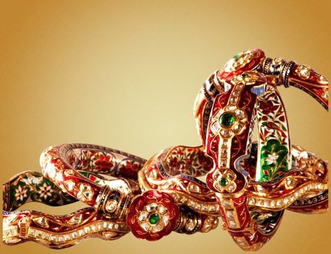 Red and Green Meena Twist and curve Bangle with Dia Polki 23/24Kt. Gold. - Bhuramal Rajmal Surana Johuree. Meena Jewellery, Indian Heritage, Precious Jewels, Bridal Jewellery Indian, 24kt Gold, Traditional Indian, Indian Jewellery, Ear Jewelry, Indian Bridal