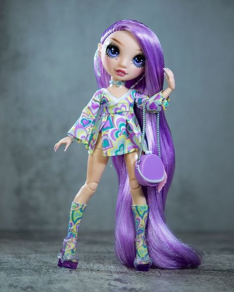 rainbowhigh • Instagram Rainbow High Restyle, Rainbow High Dolls, Doll Makeover, Rainbow Dolls, Doll Customs, Amazing Halloween Makeup, Monster High Custom, My Little Pony Characters, Dream Doll