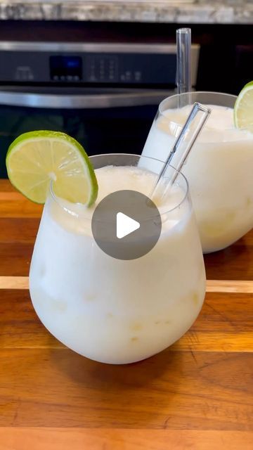 El Mejor Nido on Instagram: "Brazilian Lemonade Cremosita 🍋  ONLY 3 INGREDIENTS! Today I will show you how to make a drink that’s trending right now, creamy and refreshing Brazilian Limonada. It is super simple to make, only 3 Ingredients! 😋 I hope you enjoy this recipe. Please comment down below what recipe you will like to see next. Also, check out our YouTube Channel for more delicious recipes. Link in Bio 😊  🍋 BRAZILIAN LEMONADE INGREDIENTS: ► 3 limes ► 3 cups of water ► 1 can of sweetened condensed milk  Gracias @lov.kari  #aguafrescas #águafresca #aguasfrescas #refreshing #lemonade #limonada #brazilianlemonade #brazilian#limeade #summerbeverage #summerdrinks #viralrecipes #viralreels #recetas #easyrecipes #recetafacil #parati #foryou #foryoupage #yum #easyrecipes" Spanish Lemonade, Brazilian Limonada, Creamy Limeade, Brazilian Limeade, Lemonade Ingredients, Brazilian Lemonade, Drinks Alcohol, Agua Fresca, Lemonade Recipes