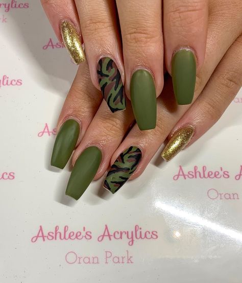 Army Green And Tan Nails, Army Fatigue Nail Design, Camoflauge Nail Designs, Camoflauge Nails, Camo Nail Art, Khaki Nails, Neutral Nails Acrylic, Camouflage Nails, Character Nails