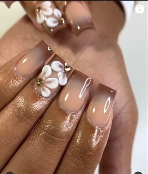 Earthy Girl Nails Acrylic, Light Green Nail Ideas, Cute Baddie Nails Short, Short Baddie Nails, Flower Nails Short, Brown Acrylic Nails, Acrylic Nail Set, Hard Nails, Spring Nail Designs