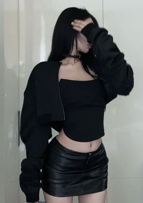 Dark Feminine Aesthetic, Edgy Outfits, Casual Style Outfits, Korean Outfits, Black Outfit, Clothing For Women, All Over The World, Aesthetic Clothes, Pretty Outfits