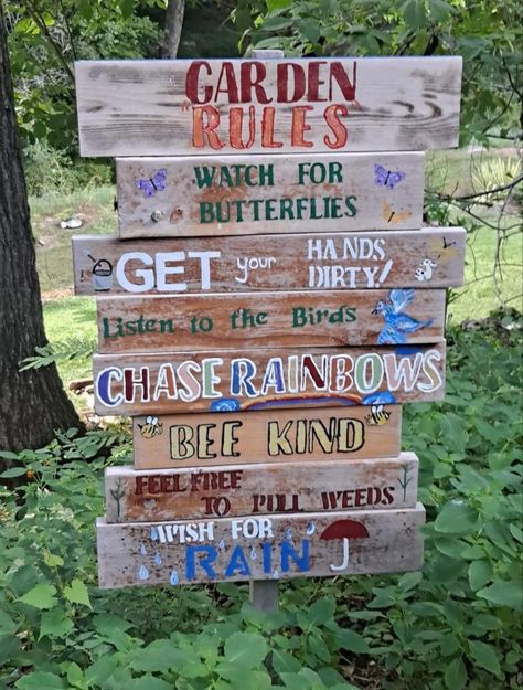 Community Garden Ideas Inspiration, Garden Sign Ideas, Garden Signs Diy, Sensory Gardens, Garden Center Displays, Community Market, Flower Farming, Allotment Gardening, Preschool Craft