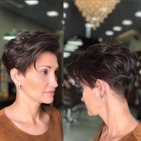 Short A Symmetrical Haircut, 2022 Hairstyles, Brunette Pixie, Edgy Short Haircuts, Choppy Haircuts, Short Dark Hair, Cute Short Haircuts, Short Layered Haircuts, Best Short Haircuts