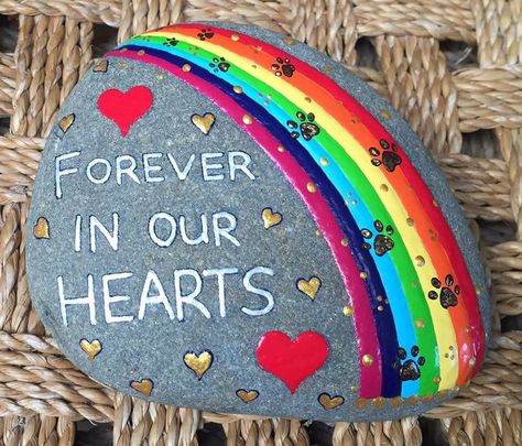 Inspirational Rocks, Forever In Our Hearts, Rock Painting Ideas, Rock And Pebbles, Painted Rocks Craft, Art Rock, Painted Rocks Diy, Rock Painting Ideas Easy, Rock Painting Patterns