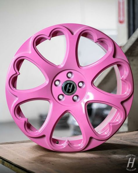 Pink Vw Beetle, Jdm Rims, Work Wheels, Pink Wheels, Jdm Wheels, Custom Rims, Pink Car Accessories, Jeep Wheels, Jdm Parts