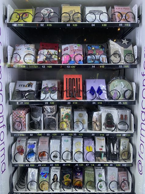 Fun Vending Machine, Cool Vending Machine Ideas, Vending Machine Aesthetic, Art Vending Machine, Air Fairy, Vending Business, Vending Machine Business, Basket Case, Aesthetic Letters