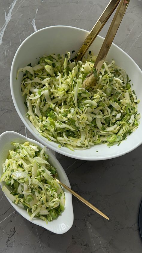 Sivan’s Fresh Green Salad – JLiving Media Holiday Brisket, Sivan's Kitchen, Fresh Green Salad, Spiced Zucchini, Matzah Ball, Honey Cake Recipe, Recipes List, Red Cabbage Slaw, Cabbage Slaw