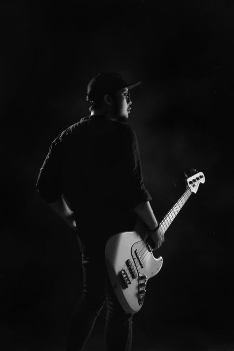 Bass Player Black and White Photography Black And White Guitar Photography, Guitarist Portrait Photography, Black And White Punk Photos, Bass Guitar Photoshoot, Rock Music Photography, Bass Guitar Photography, Musician Studio Photoshoot, Music Photography Ideas, Male Musician Photoshoot Ideas