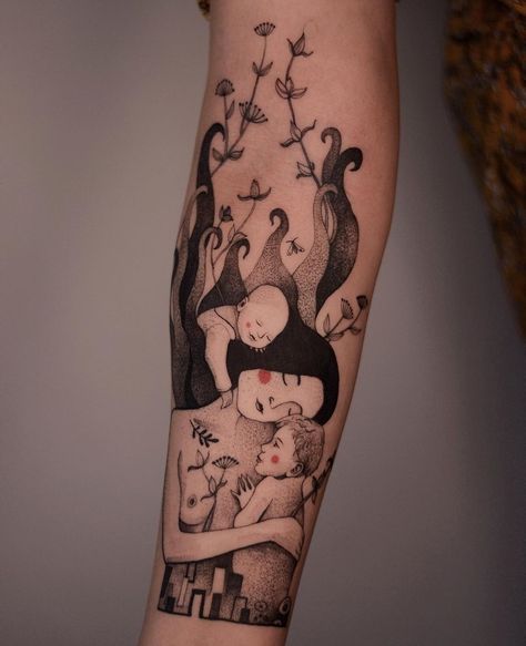 Dzo Lama, Klimt Tattoo, Mother Tattoos For Children, Motherhood Tattoos, Twin Tattoos, Mother Nature Tattoos, For My Best Friend, Mommy Tattoos, 4 Tattoo