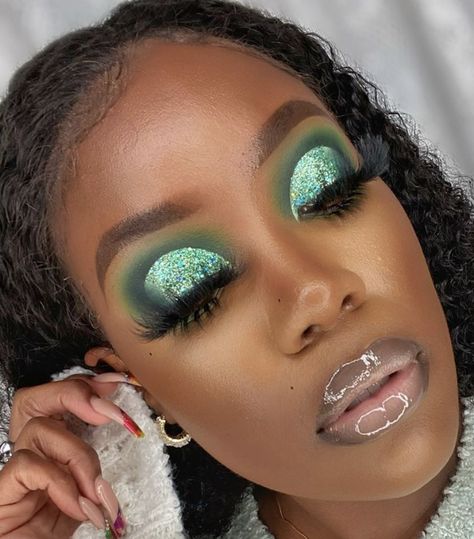 Emerald Green Makeup Black Women, Emerald Green Makeup Looks For Prom Black Women, Emerald Green And Gold Makeup Looks Black Women, Dark Green Makeup Looks Black Women, Emerald Green Eye Makeup Black Women, Green Eye Makeup Black Women, Green Prom Makeup Looks, Green And Gold Makeup Looks, Emerald Makeup Look